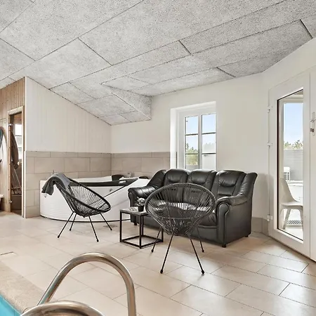 Nyaraló Awesome In With Sauna *