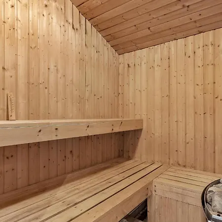 Awesome In With Sauna 度假居 灵克宾